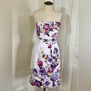 White House Black Market Strapless Floral Dress. Purple/White. Pockets Size 4